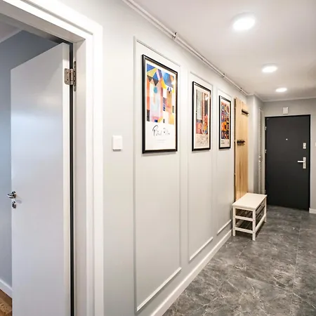 Frida By Grand Appartement