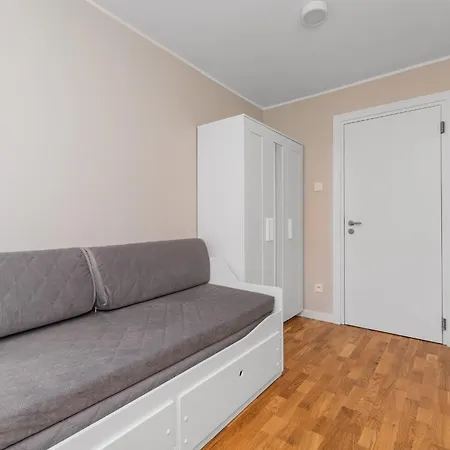 Frida By Grand Apartment